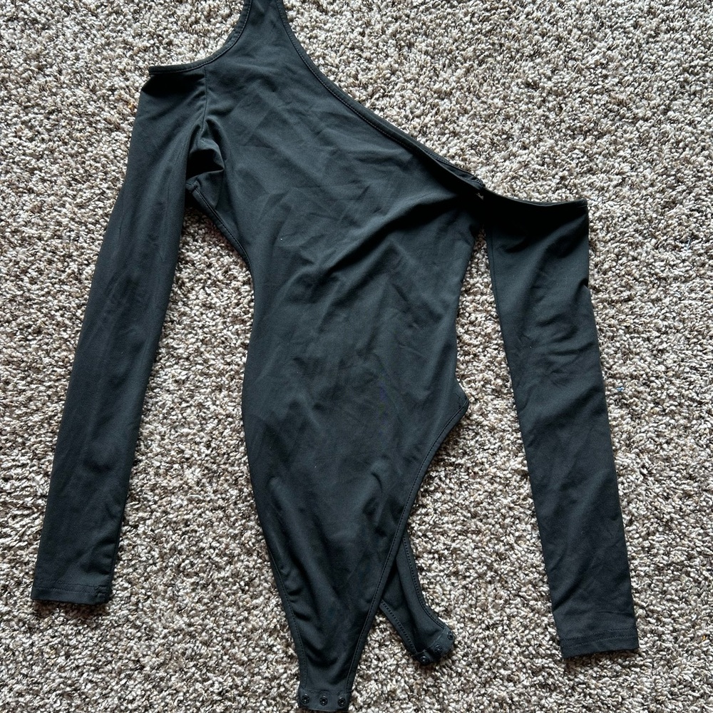 SHEIN Black Asymmetrical Long Sleeve Bodysuit